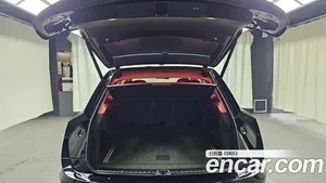 Bentley Bentayga, 2023 — миниатюра 23