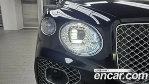 Bentley Bentayga, 2023 — миниатюра 7