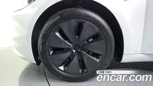 Tesla Model 3, 2024 — миниатюра 4