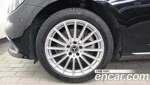Mercedes-Benz E-Class, 2023 — миниатюра 5