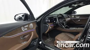 Mercedes-Benz E-Class, 2023 — миниатюра 10