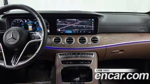 Mercedes-Benz E-Class, 2023 — миниатюра 14