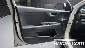 Kia Stonic, 2018 — миниатюра 14