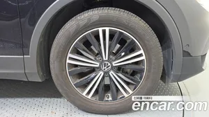 Volkswagen Tiguan, 2022 — миниатюра 7