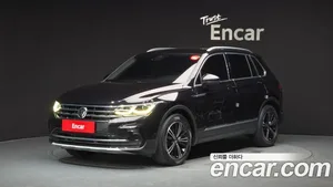 Volkswagen Tiguan, 2021 — миниатюра 1