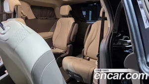 Kia Carnival, 2024 — миниатюра 11