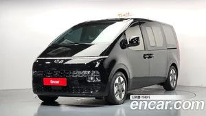 Hyundai Staria, 2023 — миниатюра 1