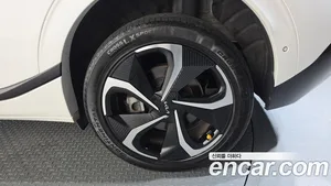 Kia EV6, 2022 — миниатюра 6