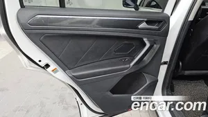 Volkswagen Tiguan, 2022 — миниатюра 15