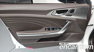 Kia Stinger, 2022 — миниатюра 13