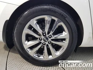 Kia Carnival, 2015 — миниатюра 20