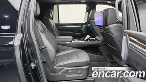 Cadillac Escalade, 2025 — миниатюра 17
