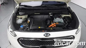 Kia Niro, 2017 — миниатюра 5