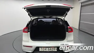 Kia Niro, 2017 — миниатюра 25