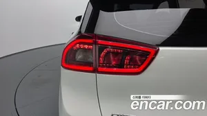 Kia Niro, 2017 — миниатюра 8