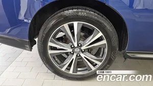 Nissan Pathfinder, 2017 — миниатюра 5