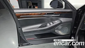 Genesis EQ900, 2017 — миниатюра 14