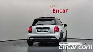 Mini Cooper, 2023 — миниатюра 3