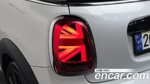 Mini Cooper, 2023 — миниатюра 8