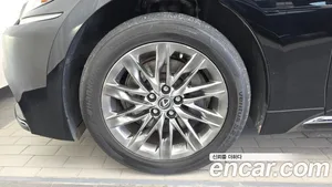 Lexus LS, 2018 — миниатюра 5