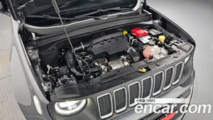 Jeep Renegade, 2023 — миниатюра 5