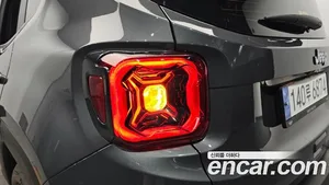 Jeep Renegade, 2023 — миниатюра 8