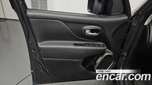 Jeep Renegade, 2023 — миниатюра 13