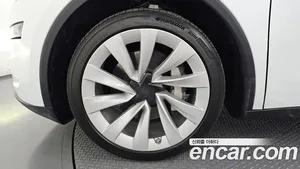 Tesla Model Y, 2025 — миниатюра 5