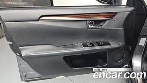 Lexus ES, 2016 — миниатюра 13