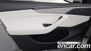 Tesla Model Y, 2026 — миниатюра 13