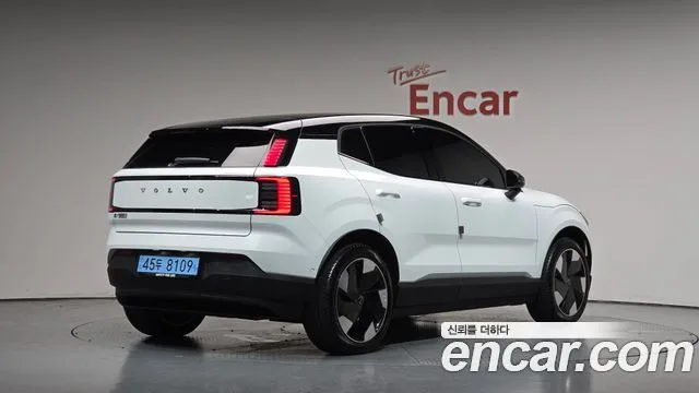Volvo EX30, 2026 — фото автомобиля из Кореи