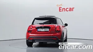 Mini Cooper, 2022 — миниатюра 4