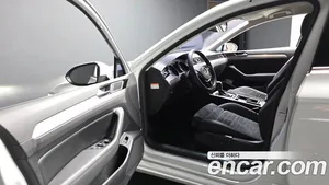 Volkswagen Passat, 2018 — миниатюра 10