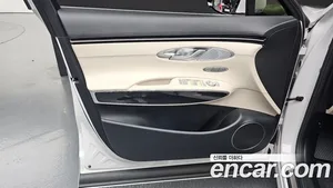 Genesis GV70, 2022 — миниатюра 13