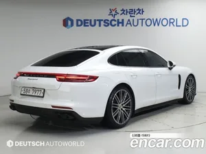 Porsche Panamera, 2018 — миниатюра 2