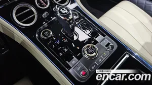 Bentley Continental, 2020 — миниатюра 9