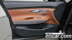 Genesis GV70, 2022 — миниатюра 13