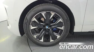 BMW iX, 2025 — миниатюра 5