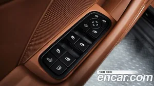 Porsche Panamera, 2023 — миниатюра 30