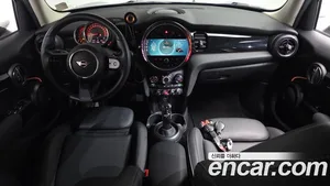 Mini Cooper, 2022 — миниатюра 9