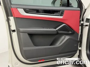 Porsche Cayenne, 2024 — миниатюра 11