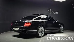 Bentley Flying Spur, 2021 — миниатюра 1