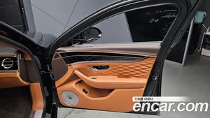 Bentley Flying Spur, 2021 — миниатюра 13