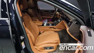 Bentley Flying Spur, 2021 — миниатюра 15