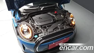 Mini Cooper, 2023 — миниатюра 5