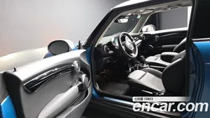 Mini Cooper, 2023 — миниатюра 12