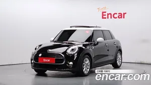 Mini Cooper, 2017 — миниатюра 1