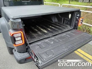 Jeep Gladiator, 2023 — миниатюра 16