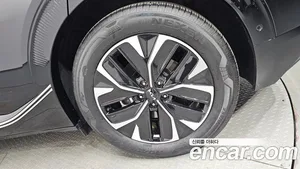 Kia EV6, 2023 — миниатюра 6