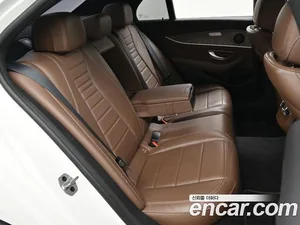 Mercedes-Benz E-Class, 2021 — миниатюра 12